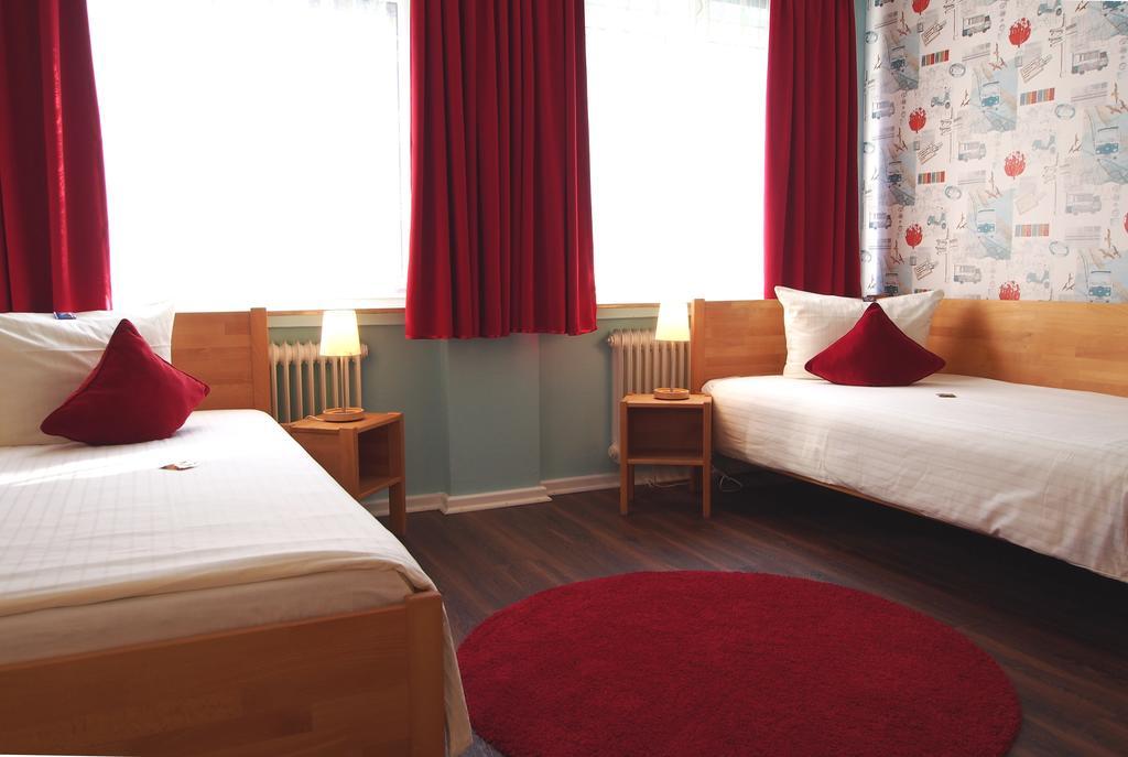 Gasthaus Hotel Brémai repülőtér Kültér fotó