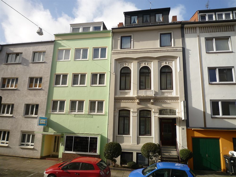 Gasthaus Hotel Brémai repülőtér Kültér fotó